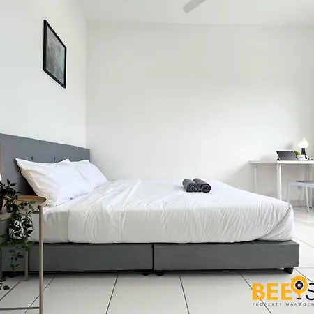 Residensi Lili 10 Mins To Aeon Nilai Shopping Mall Pool View 5Pax Sepang Exterior photo