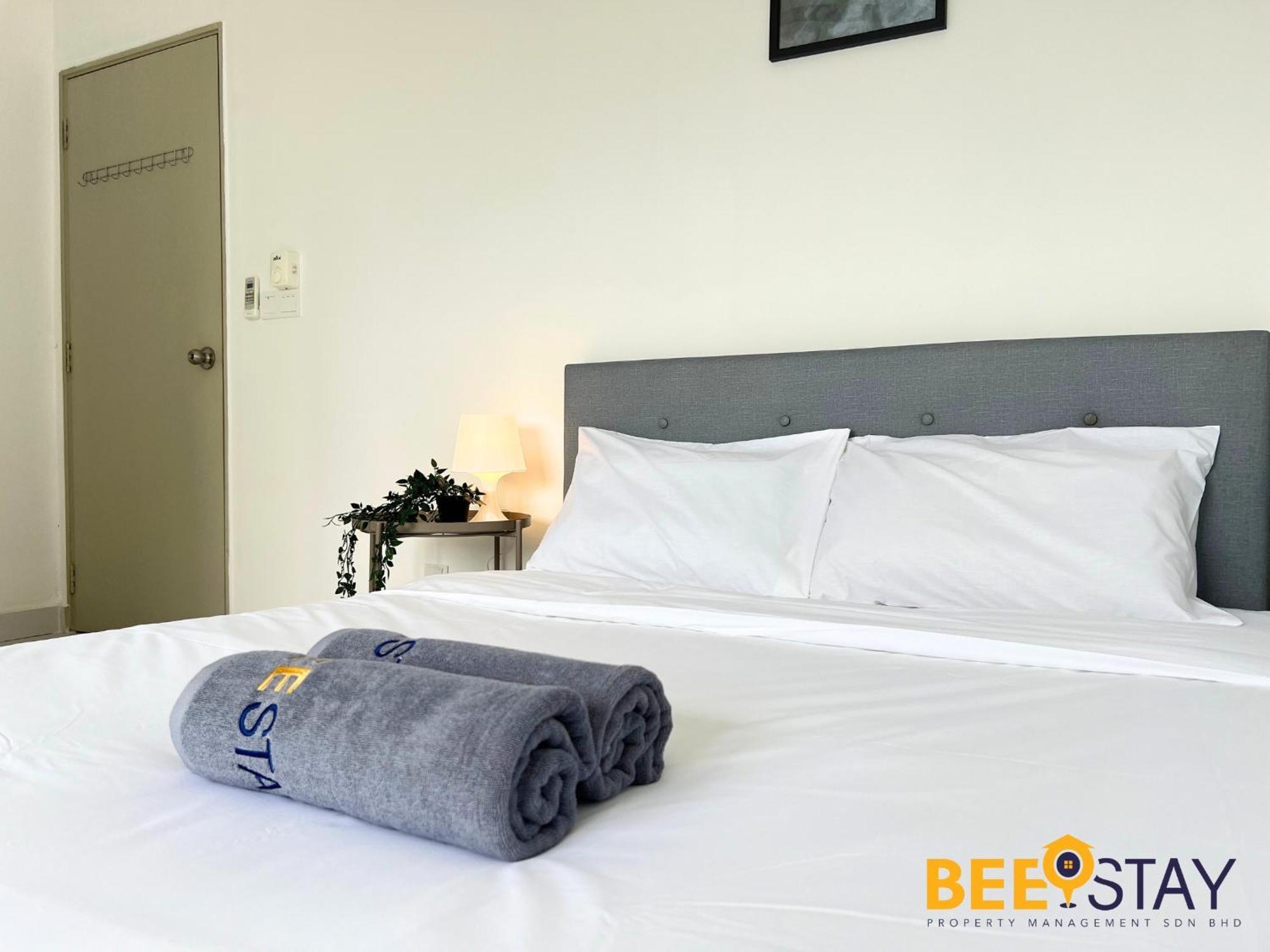 Residensi Lili 10 Mins To Aeon Nilai Shopping Mall Pool View 5pax Apartment Sepang