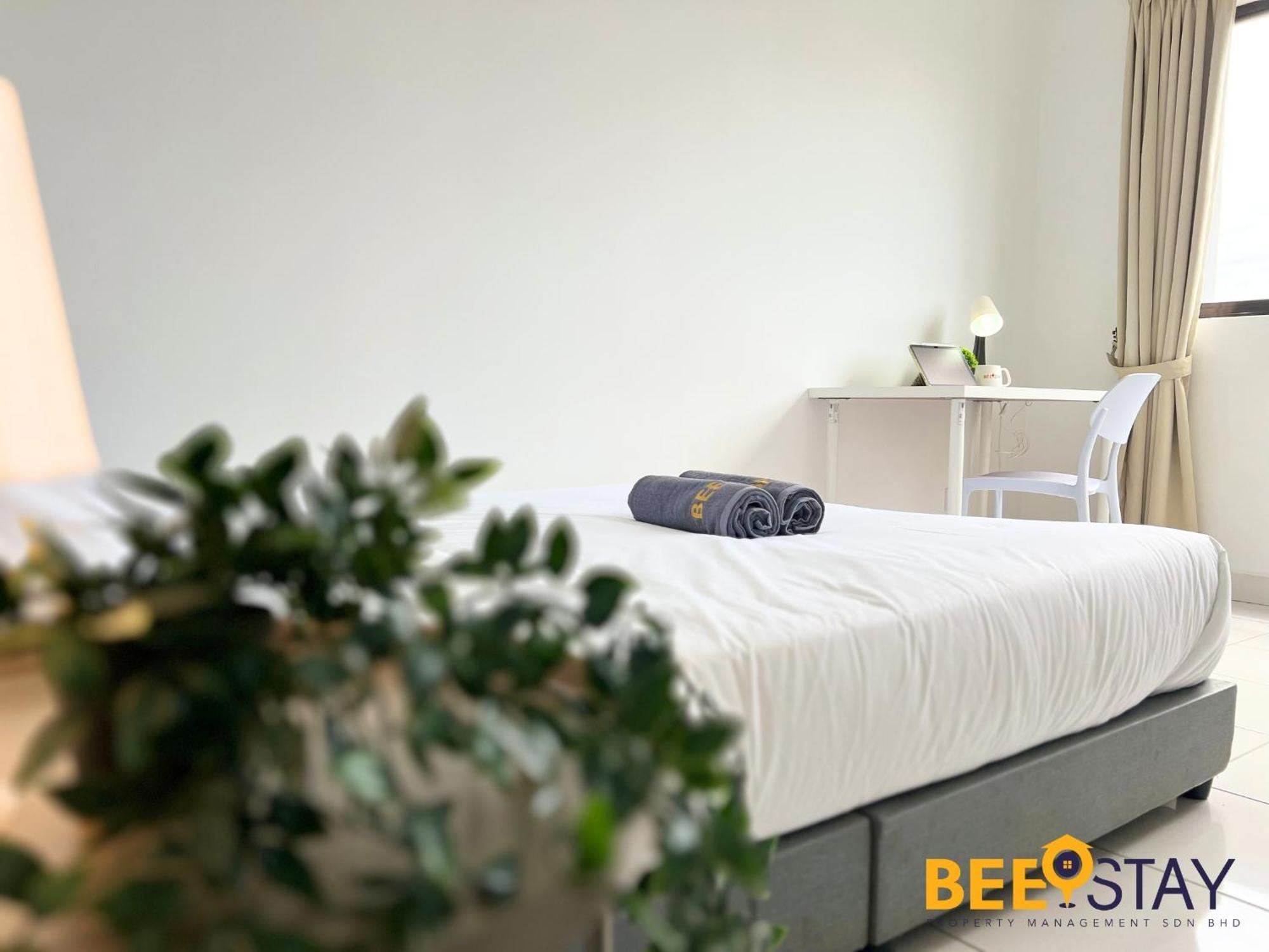 Residensi Lili 10 Mins To Aeon Nilai Shopping Mall Pool View 5pax