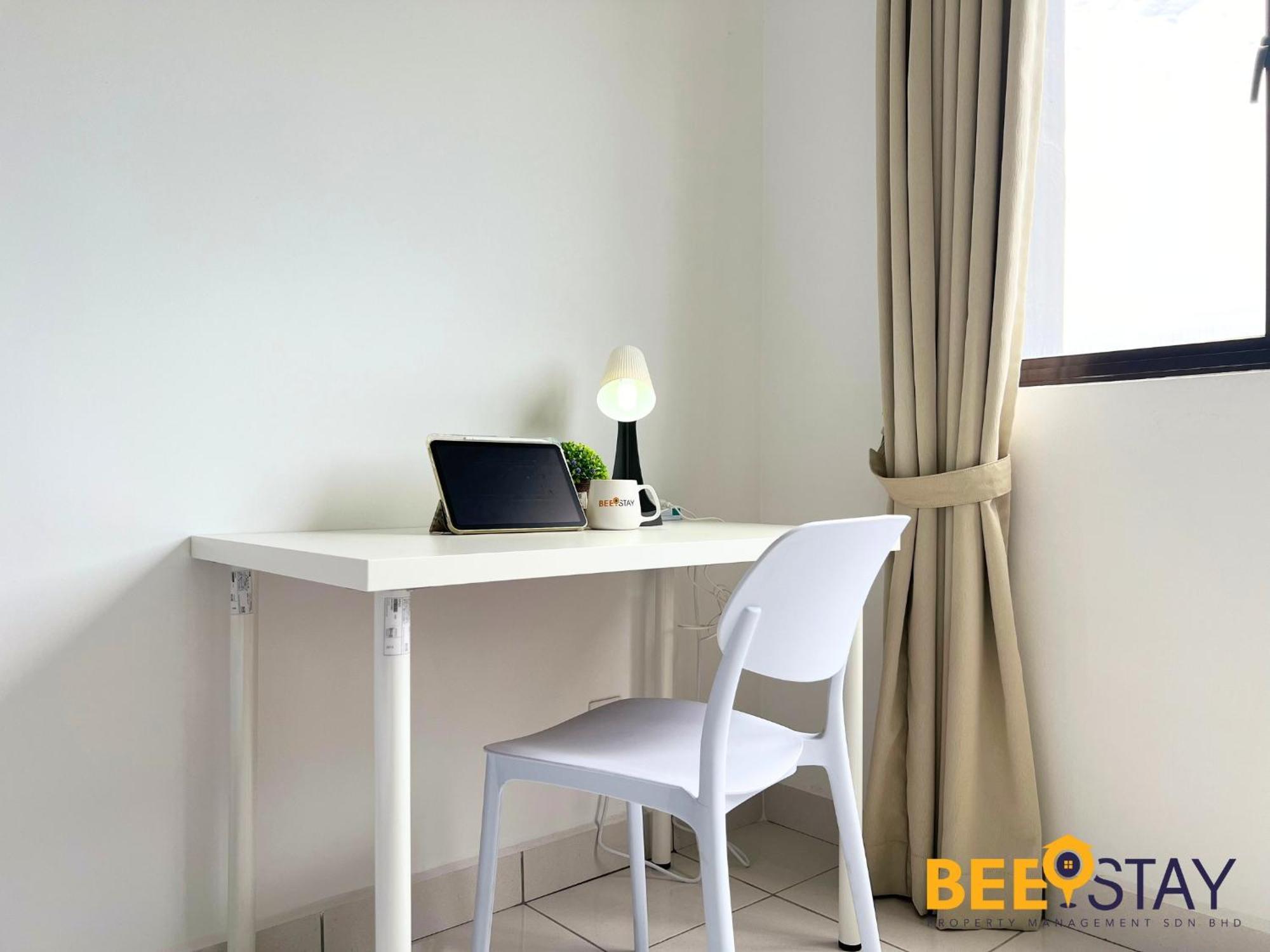 Residensi Lili 10 Mins To Aeon Nilai Shopping Mall Pool View 5pax Apartment