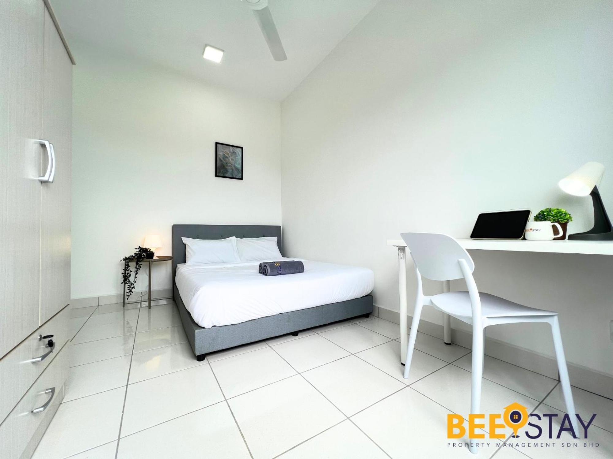Residensi Lili 10 Mins To Aeon Nilai Shopping Mall Pool View 5pax Sepang