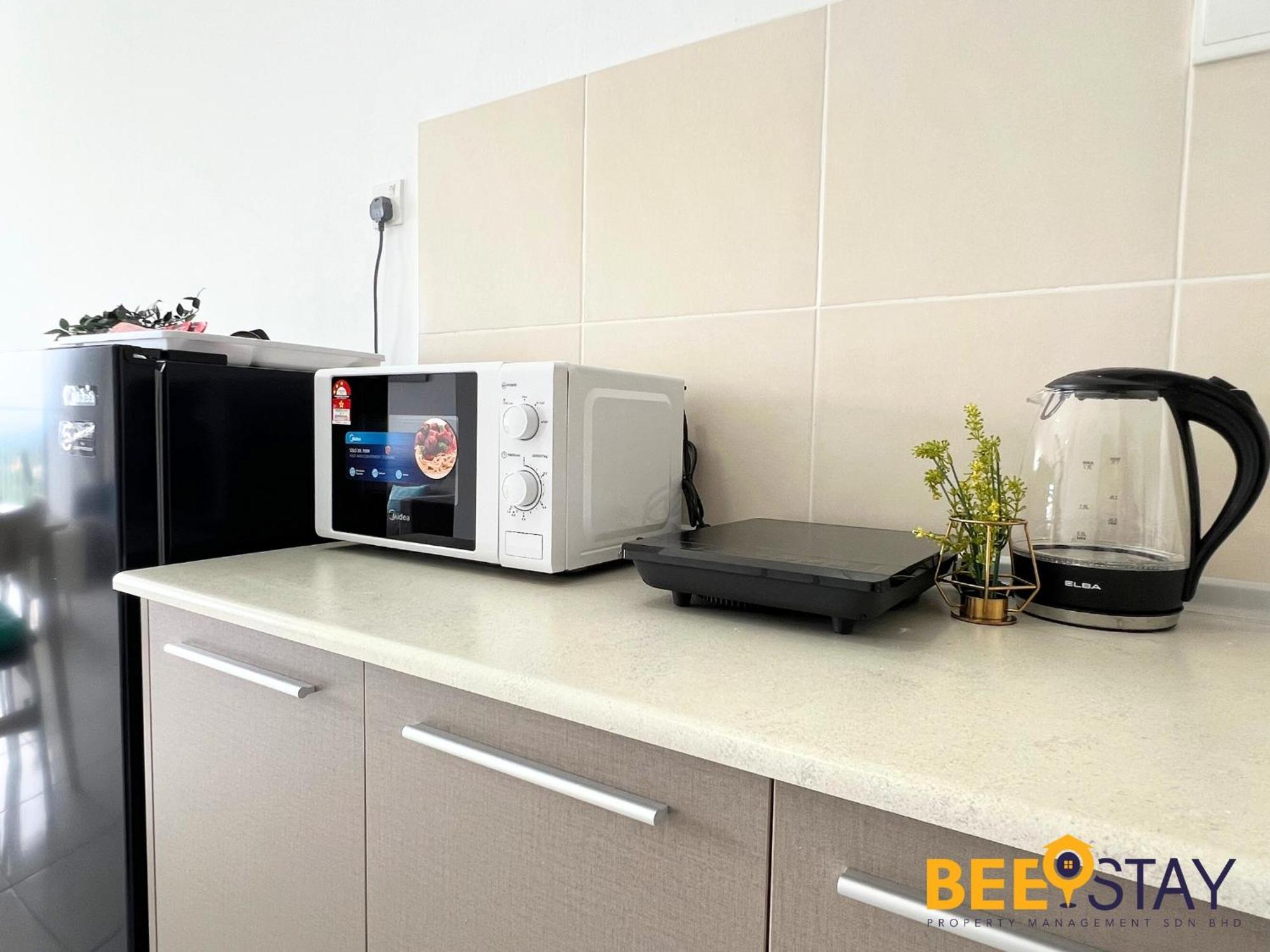 Residensi Lili 10 Mins To Aeon Nilai Shopping Mall Pool View 5pax * Sepang