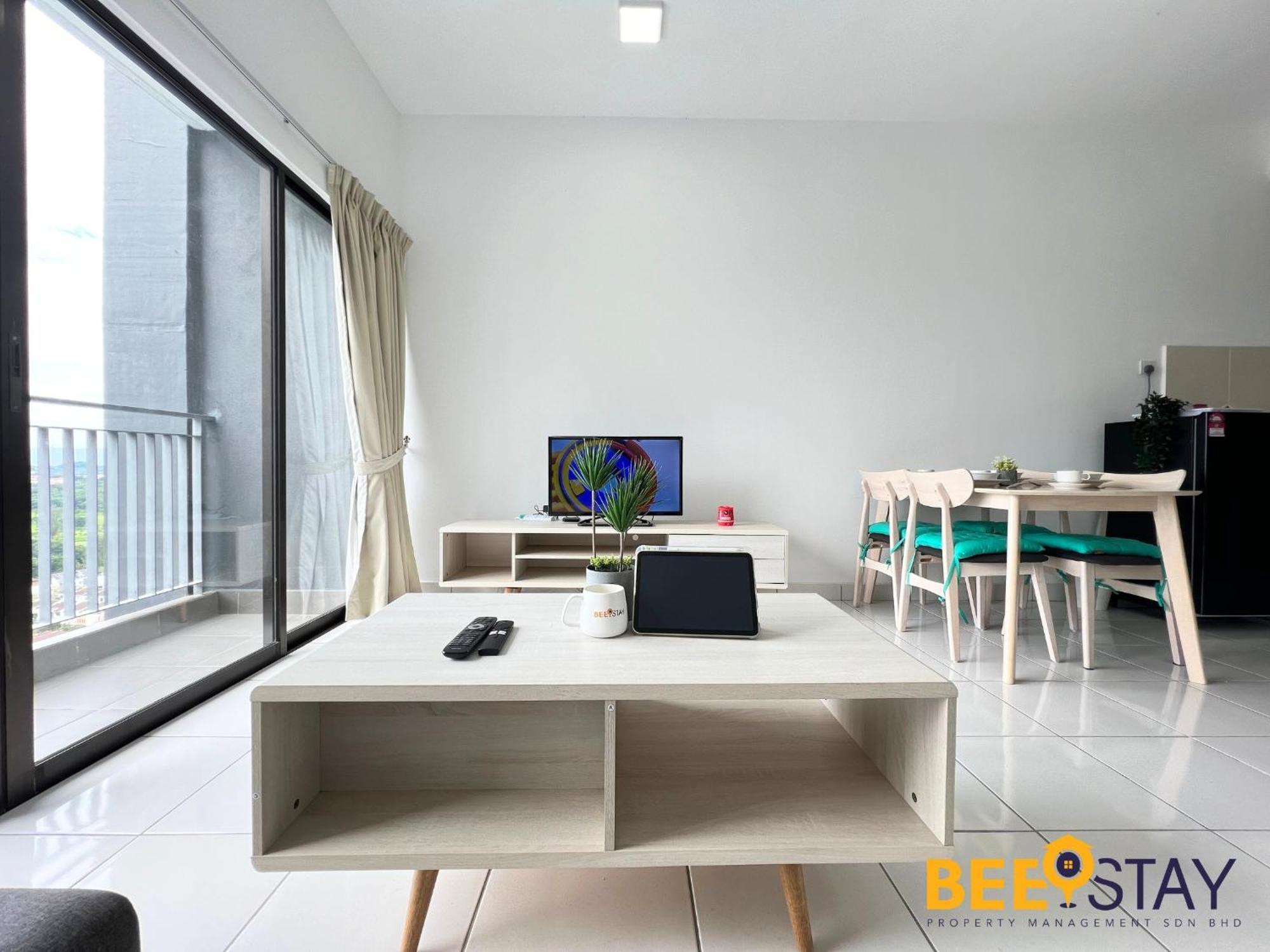 Apartment Residensi Lili 10 Mins To Aeon Nilai Shopping Mall Pool View 5pax Sepang