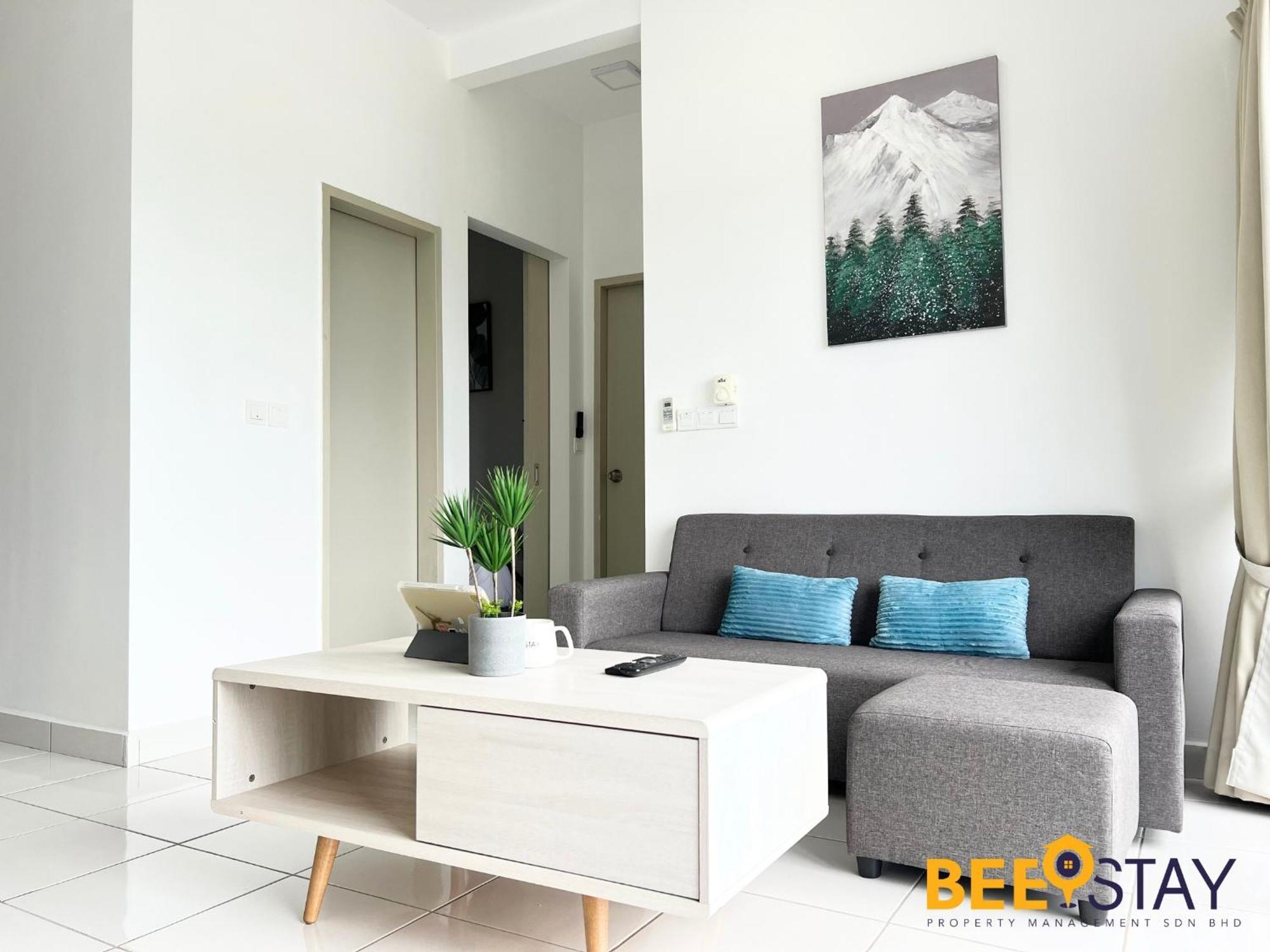 Residensi Lili 10 Mins To Aeon Nilai Shopping Mall Pool View 5pax Apartment Sepang