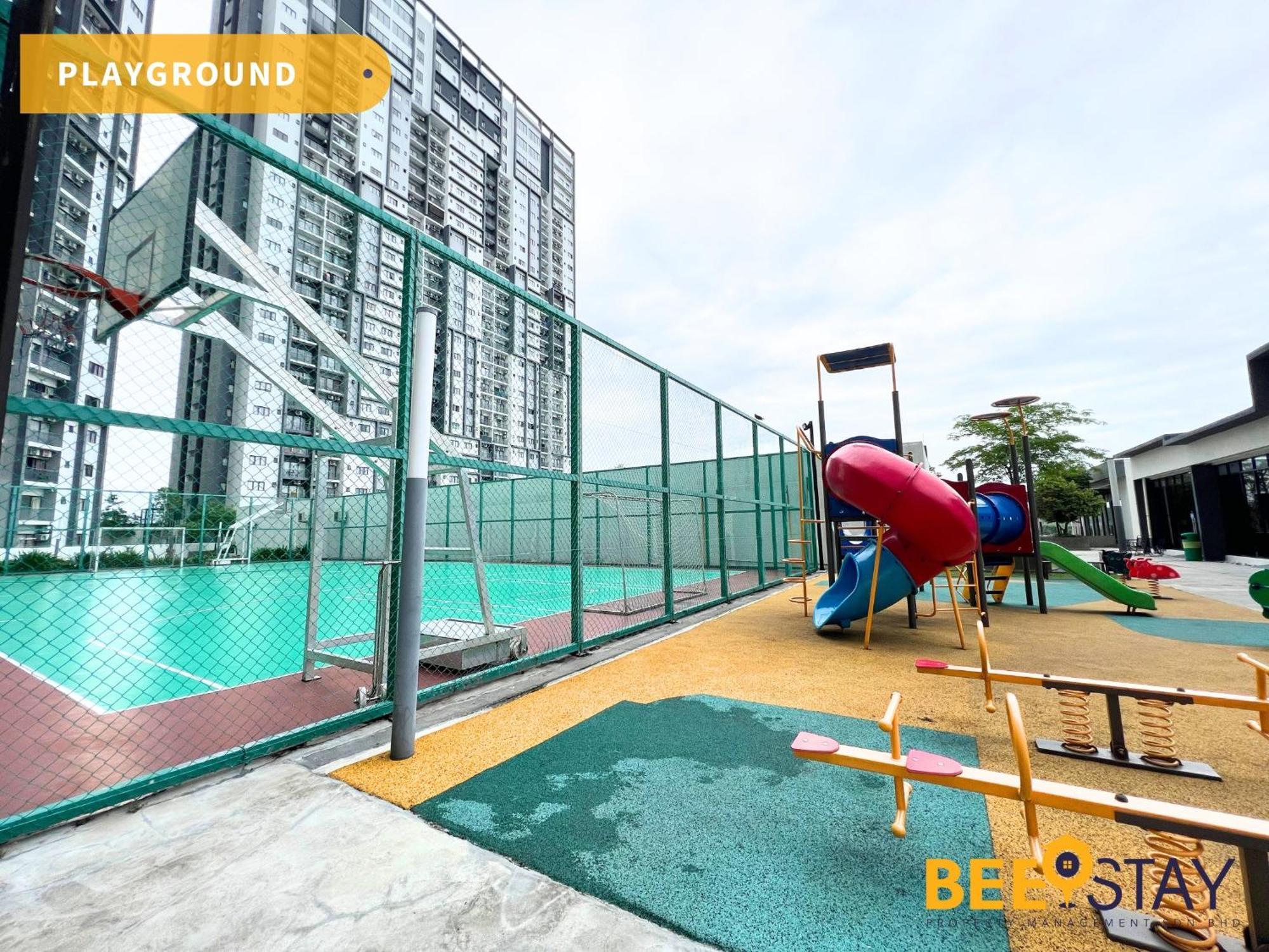 Apartment Residensi Lili 10 Mins To Aeon Nilai Shopping Mall Pool View 5pax Sepang